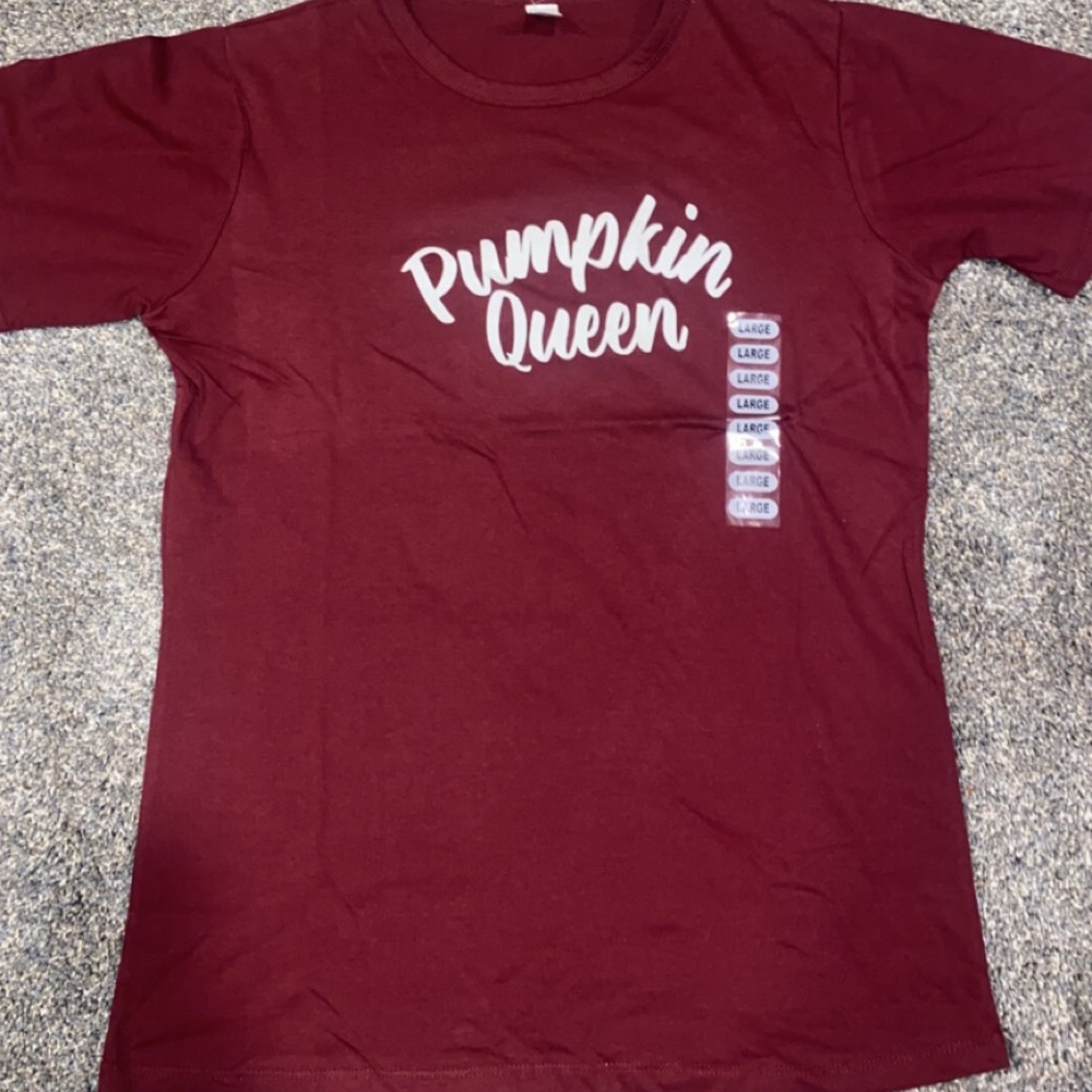 Maroon pumpkin queen tee with white letters size L